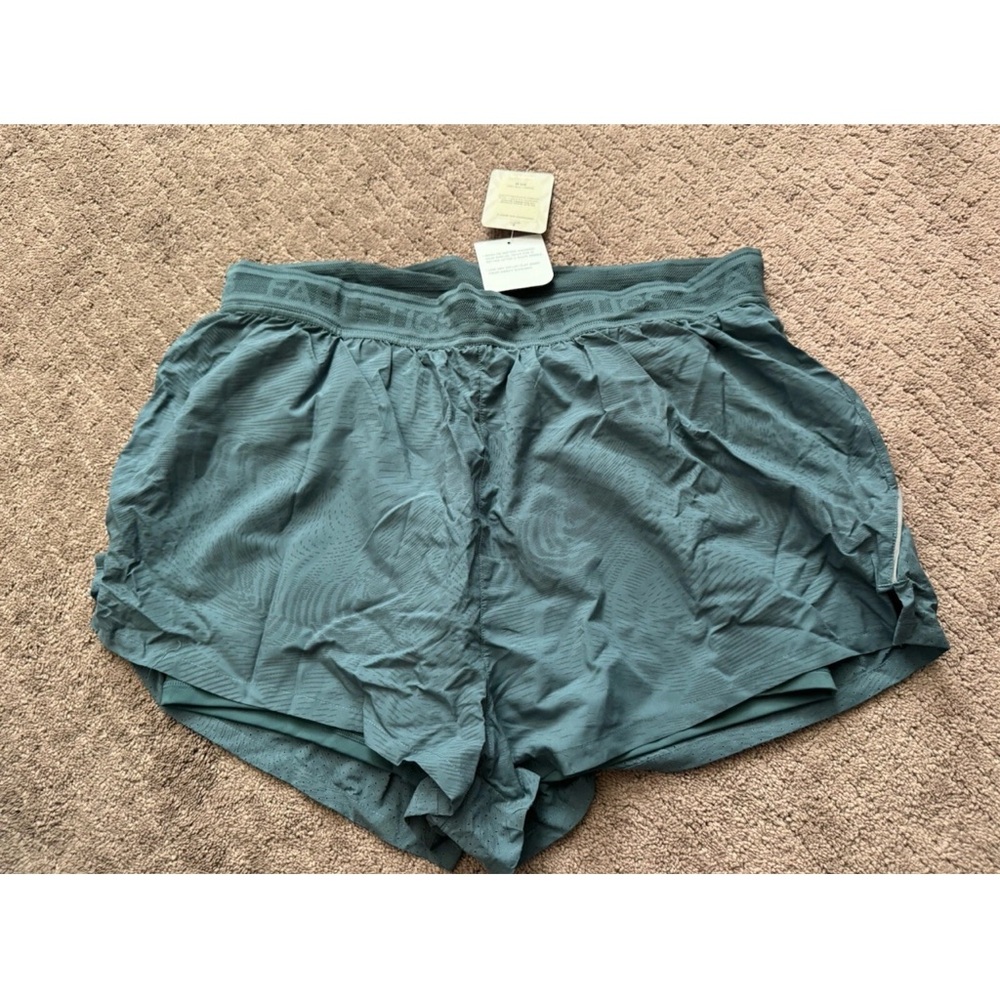 Fabletics Perforated Run 5”Reflective Shorts Slate $69.95 Size XXL/1X